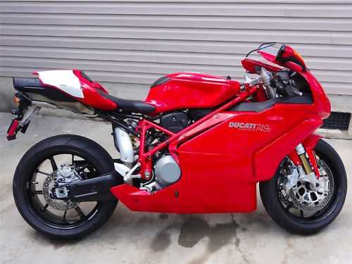 2005 Ducati Superbike 749s