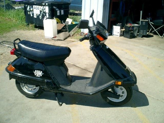 Used 2001 Honda Elite 80 cc for sale.