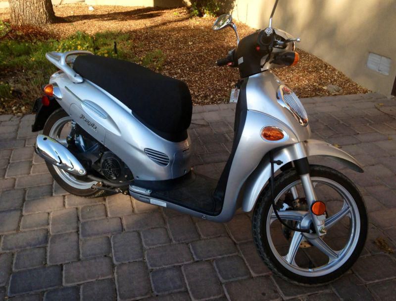 Mint 2009 Kymco People 150 Scooter