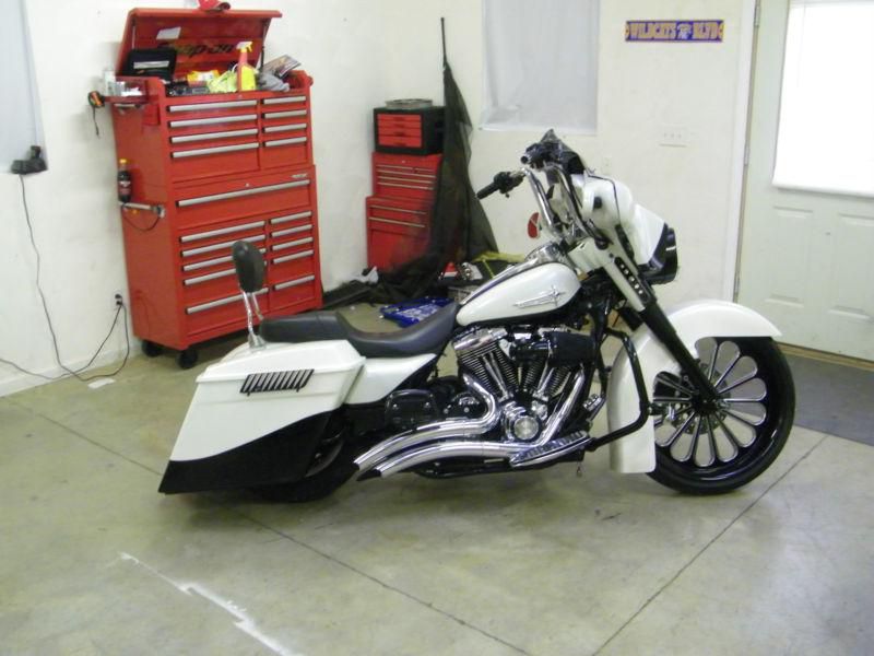 2007 Harley Electra Glide Custom STREET GLIDE NO RESERVE!!!!!!!!!