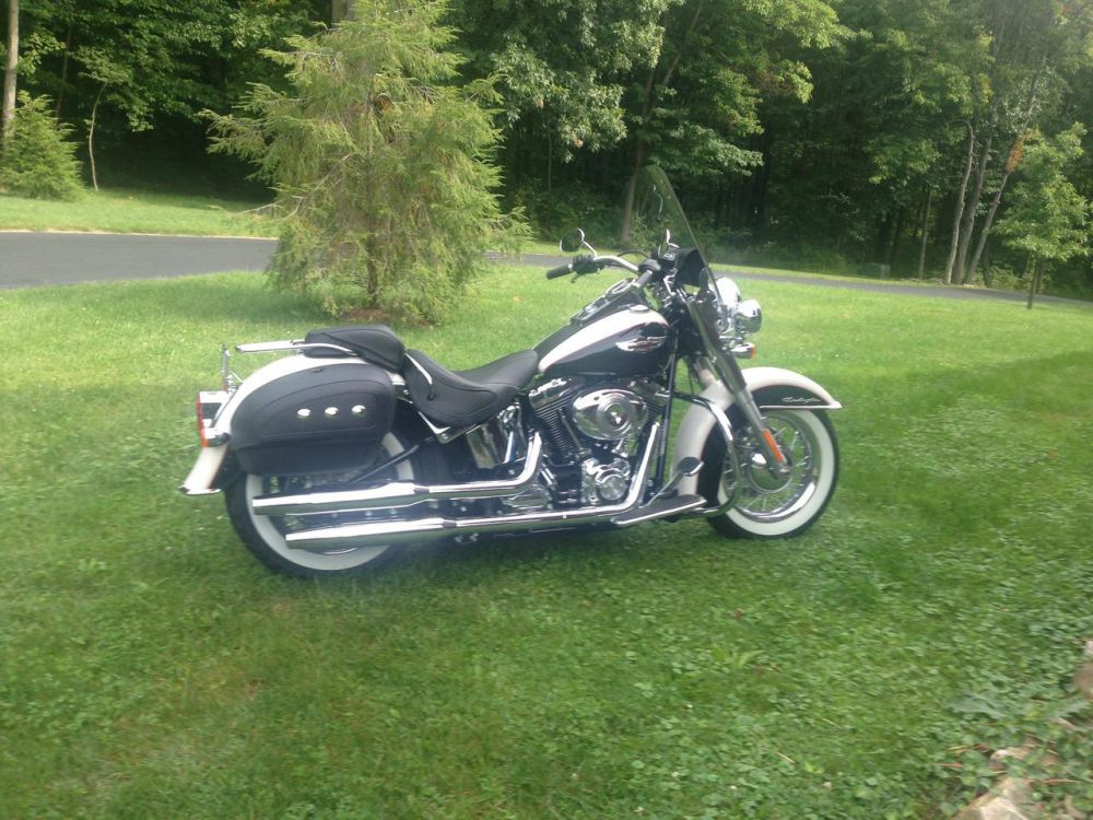 2011 Harley-Davidson Softail DELUXE Touring 