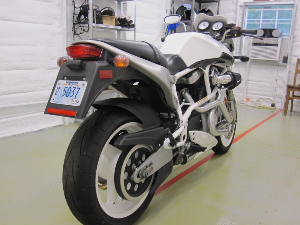 2002 Buell Lightning Sportbike 