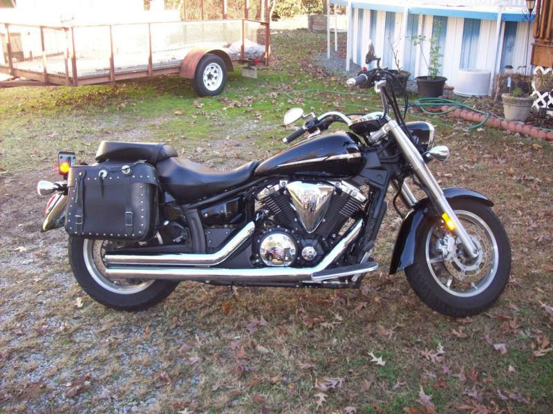 2007 yamaha vstar1300 low miles. bike is black with cobra pipes, leather bags.