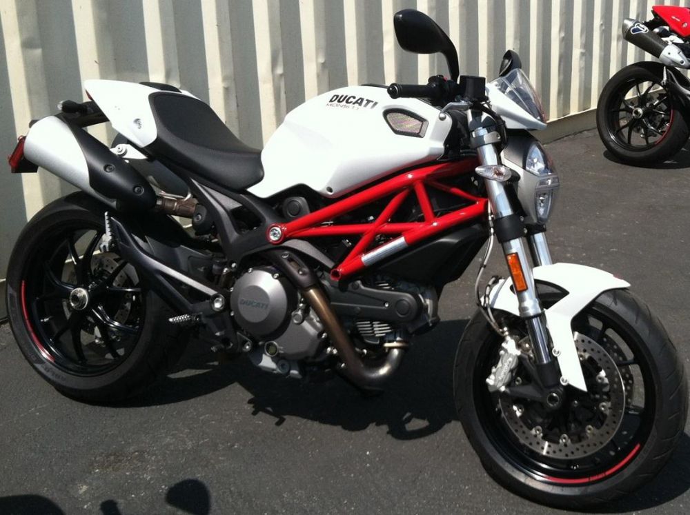 2012 Ducati Monster 796 Sportbike 