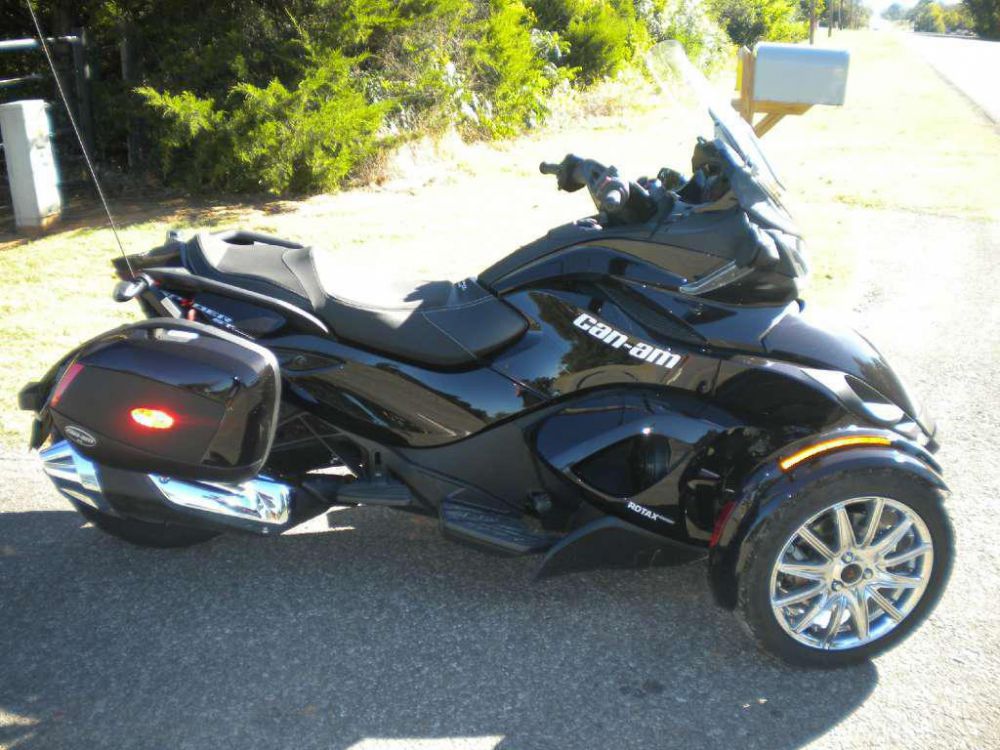 2013 can-am spyder st limited  sport touring 