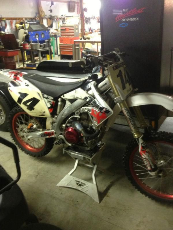 Honda CRF 450R 2006 This was Broc Tickles bikes It has the best of everything!