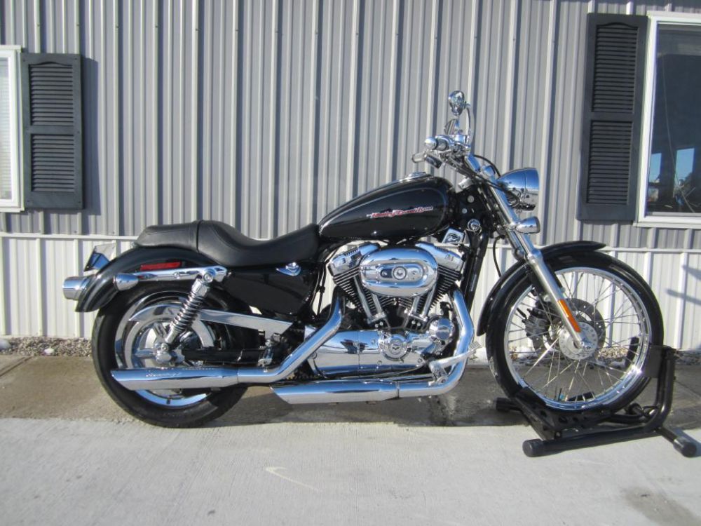 2005 Harley-Davidson Sportster Custom XL1200C Cruiser 