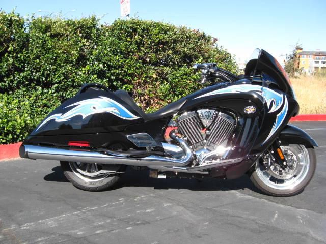 2010 Victory NESS SIGNATURE VISION Touring 