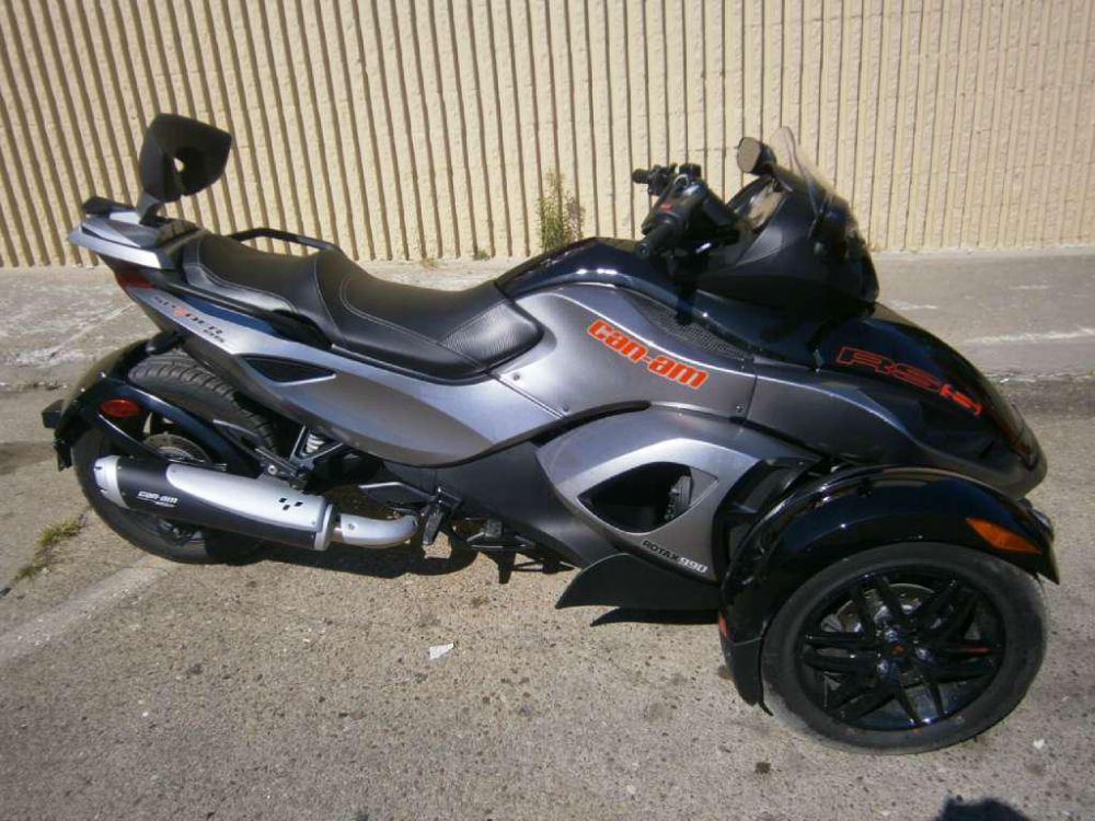 2011 Can-Am Spyder RS-S SM5 Sport Touring 