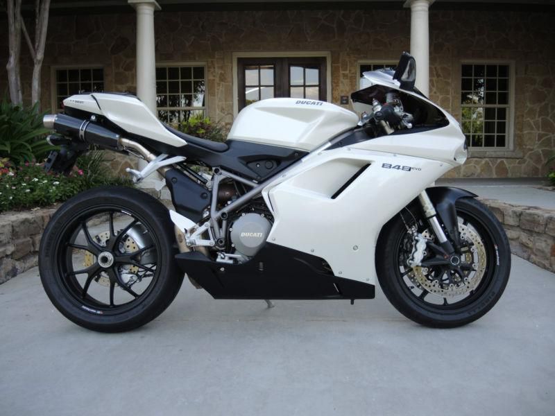 2009 Ducati 848 evo Excellent Condition only 3200 miles!