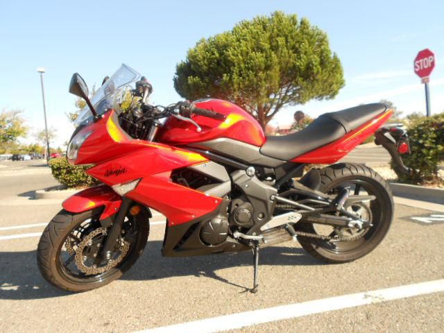 2011 Kawasaki 650R Ninja - Like New less than 1800 miles!