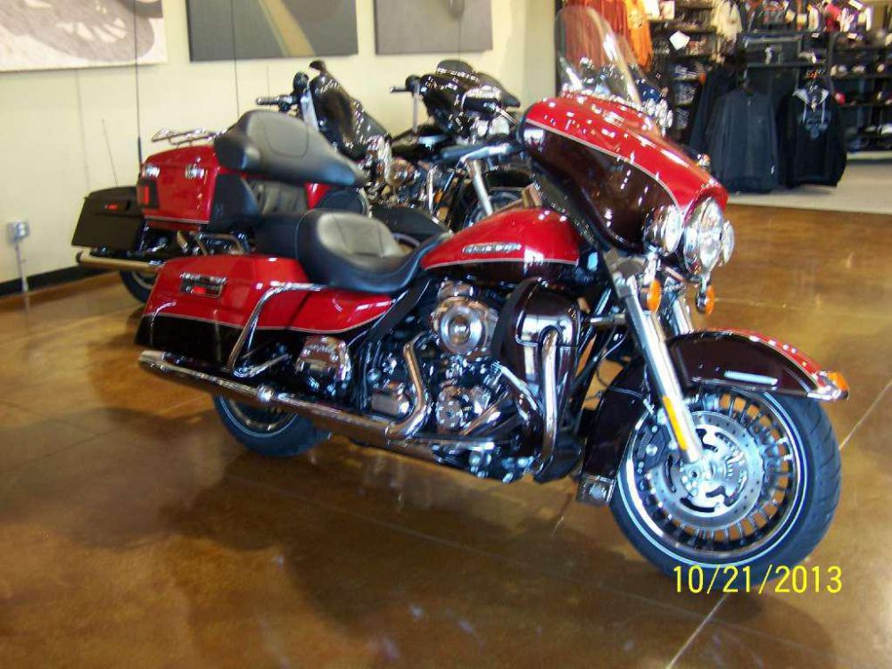 2011 Harley-Davidson FLHTK Electra Glide Ultra Limited Touring 