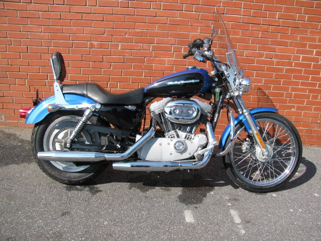 Used 2004 Harley Davidson Sportster 883C for sale.