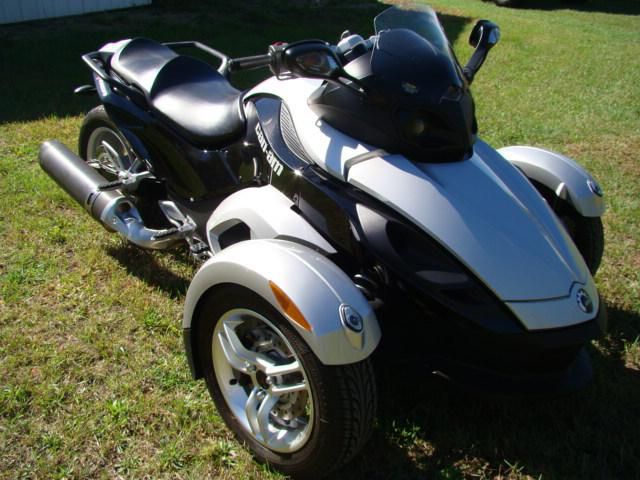 2008 Can Am Spyder SM5, 890 miles