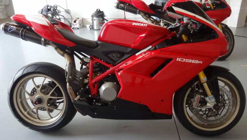 2008 ducati 1098r - race or street you need this in your garage