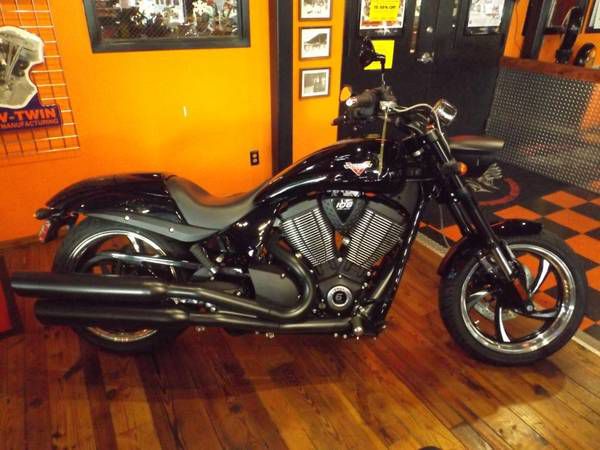 New 2013 Victory Hammer 8-Ball