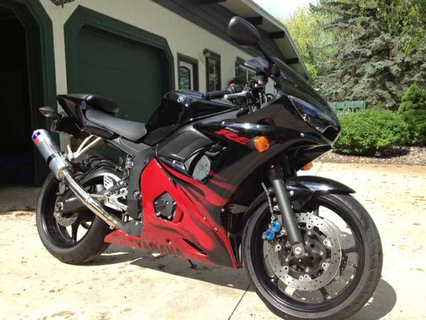 2003 Yamaha R6 (Only 5700 Miles)
