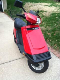 2005 Honda Elite 80cc Scooter/Moped/ 900 actual miles/CLEAR TITLE!