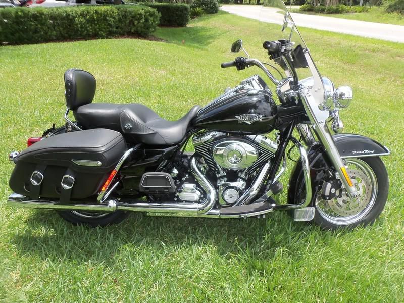 2011 harley-davidson flhrc - road king classic  touring 