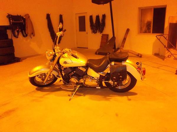 2003 Yamaha V Star 650 Motorcycle, LOW LOW MILES