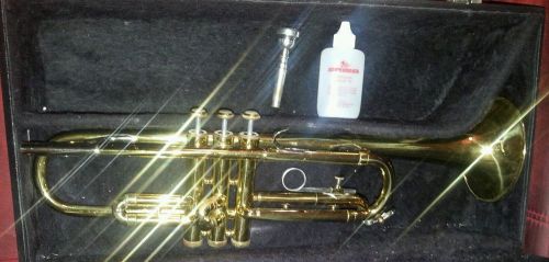 Selmer Bundy Vincent Bach Student Trumpet w/ Case ready to play