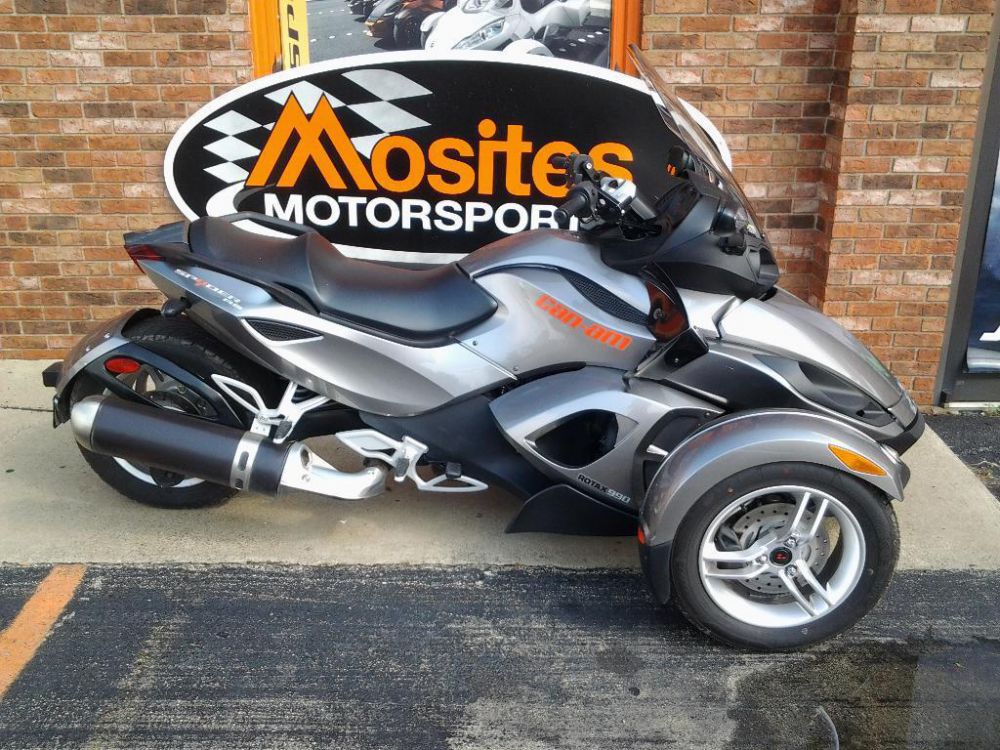 2011 Can-Am Spyder RS SE5 Sport Touring 