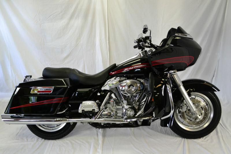 2007 Harley Davidson Road Glide - Low mileage! Vance and Hines pipes!