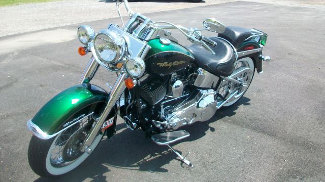 Used 2006 HARLEY DAVIDSON SOFT TAIL DUCE for sale.