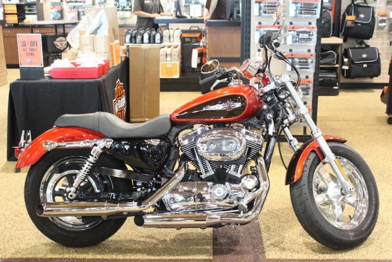 2013 Harley-Davidson XL1200C - Sportster 1200 Custom Standard 