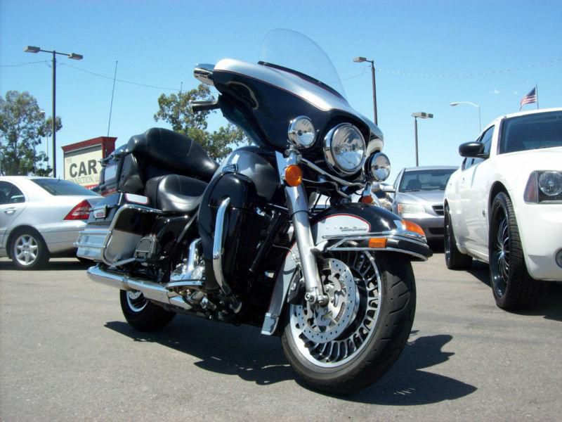 2011 Harley Davidson FLHTCU LOADED ULTRA CLASSIC ABS/H-D SECURITY