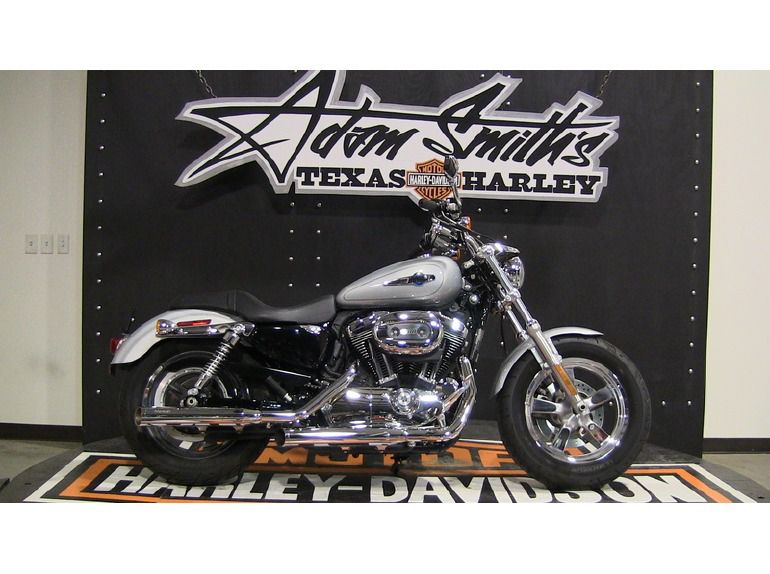 2012 Harley-Davidson XL1200C - Sportster 1200 Custom 