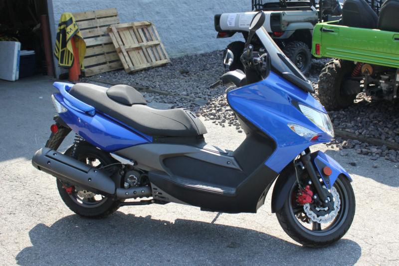 2010 KYMCO Xciting 250 RI Blue Scooter NO RESERVE AUCTION, WHOLESALE PRICE