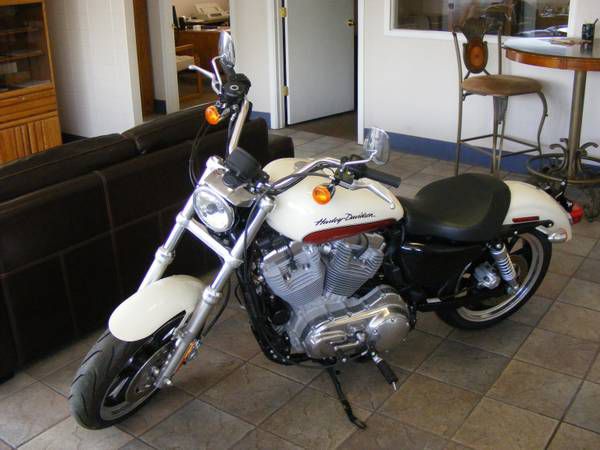 2011 Harley Davidson Sporty 524 MILES