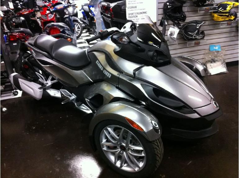 2013 can-am spyder rs sm5  sportbike 