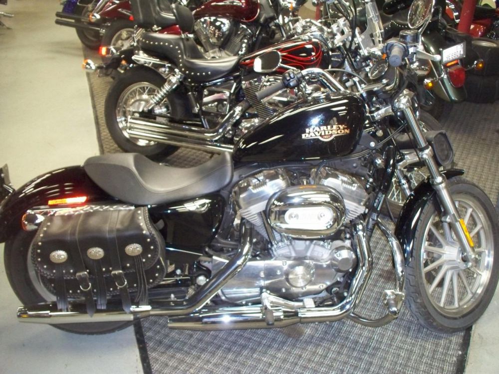 2010 Harley-Davidson XL883 Cruiser 