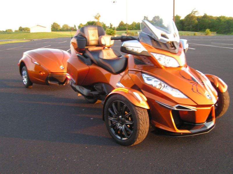 2014 CAN-AM Spyder RT-S SE5 with matching trailer