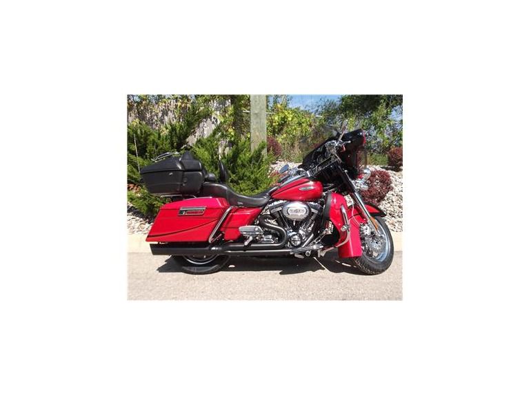 2007 Harley-Davidson FLHTCUSE Ultra Classic CVO 
