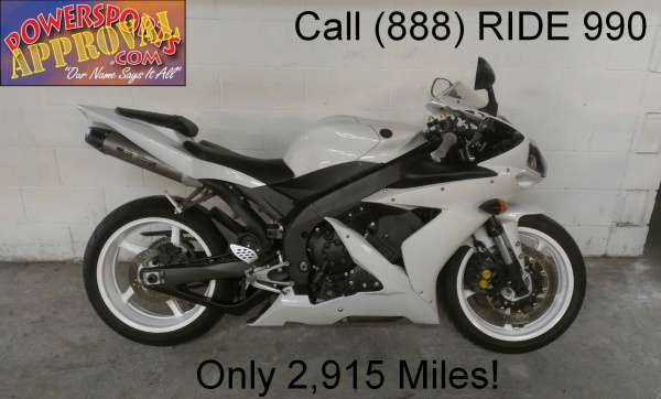 2004 used Yamaha R1 crotch rocket for sale with only 2,915 miles - u1352
