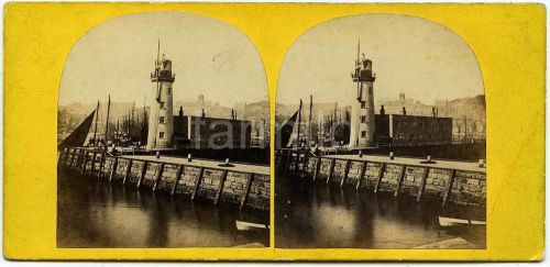 Scarborough harbour, vincent pier &amp; lighthouse