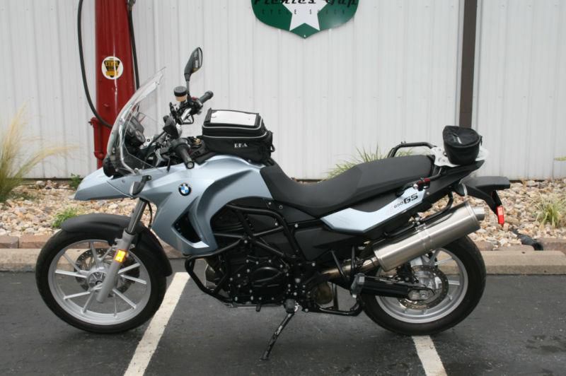 2009 BMW F650GS 800CC 2 CYLINDER LESS THAN 2K MILES ONE OWNER LIKE NEW