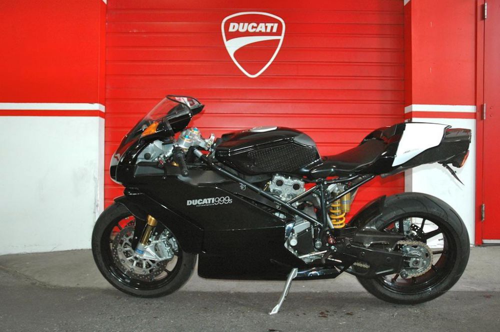 2006 Ducati 999S Sportbike 