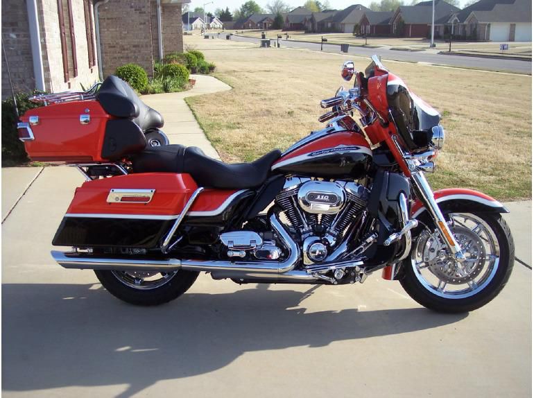 2012 Harley-Davidson ELECTRA GLIDE ULTRA CLASSIC Touring 