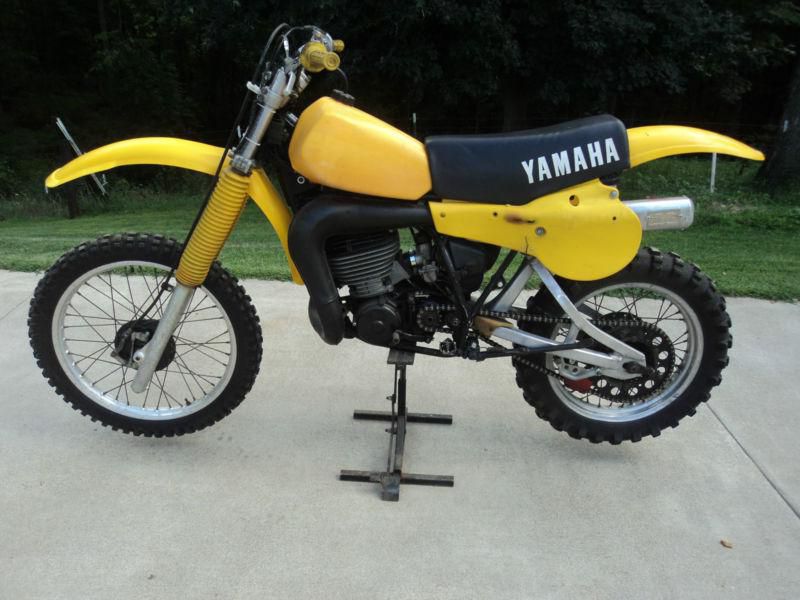 1980 Yamaha yz 465 dirt bike & partial 1981 parts bike