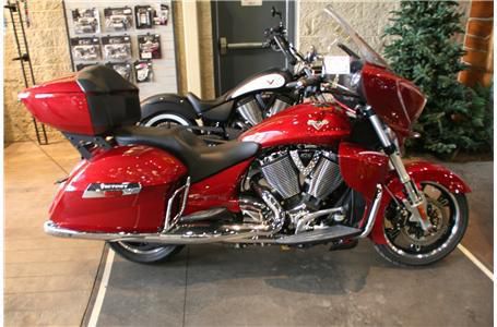 2013 victory cross country tour  cruiser 