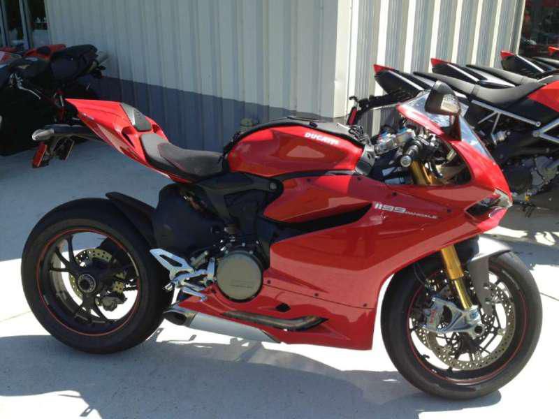 Ducati 1199S Panigale, Ohlins Suspension, Red, Low Miles, Very Nice Condition