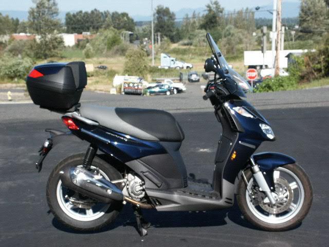 2008 Aprilia SportCity 250 Moped 