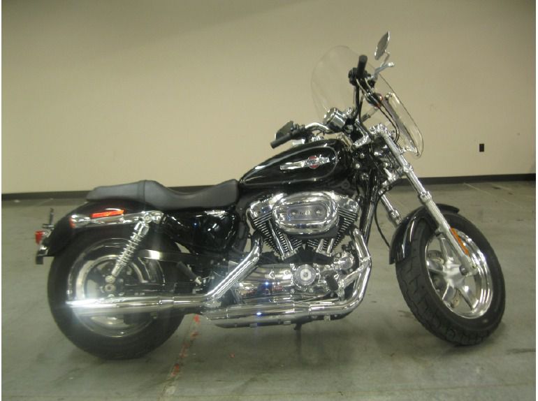 2012 Harley-Davidson 1200 Custom XL1200C 