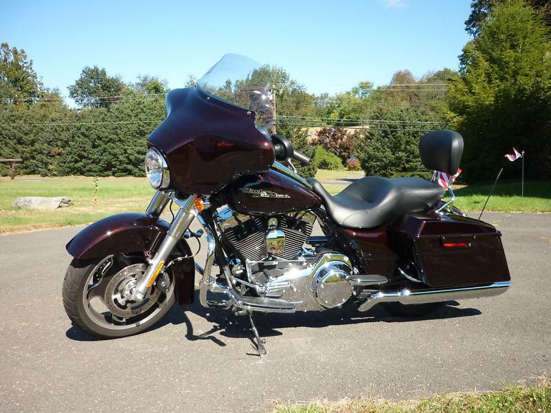2011 Street Glide, One owner, 6017 miles