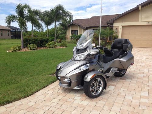 2011 Can-Am Spyder Limited Rt