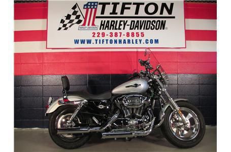 2011 Harley-Davidson XL1200C Cruiser 